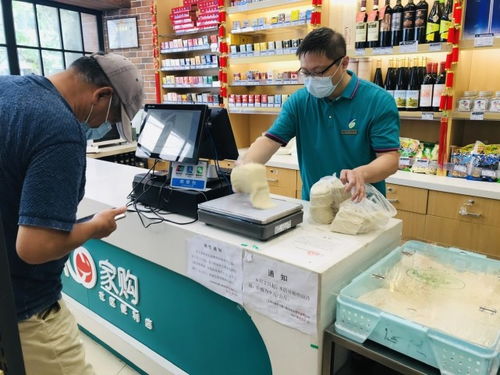 上海市中心宝藏粮油店 有人从青浦赶来买馄饨皮,甜酒酿特别香,价格 感人